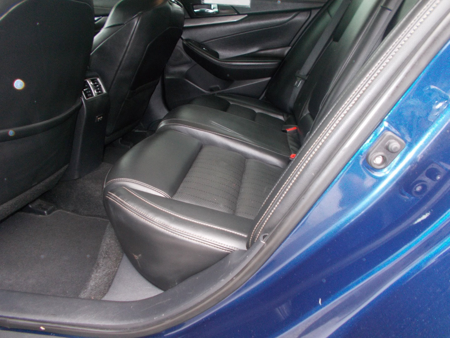 Used 2018 Nissan Maxima 3.5 SV image 10