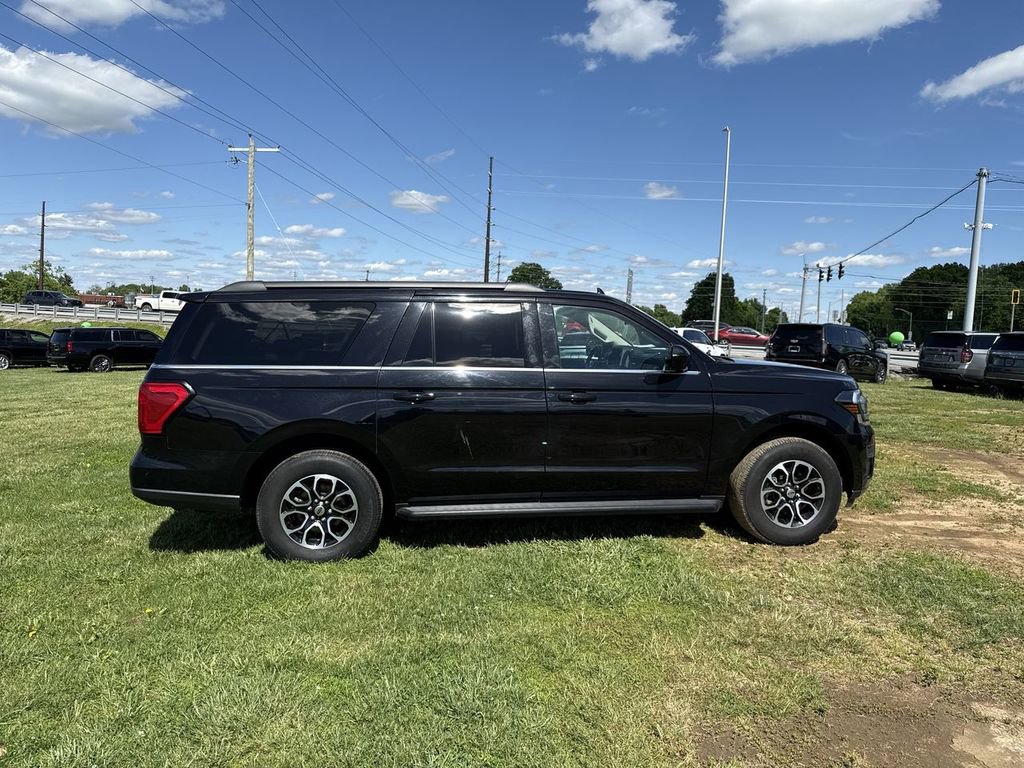 Used 2024 Ford Expedition Max XLT RWD image 14