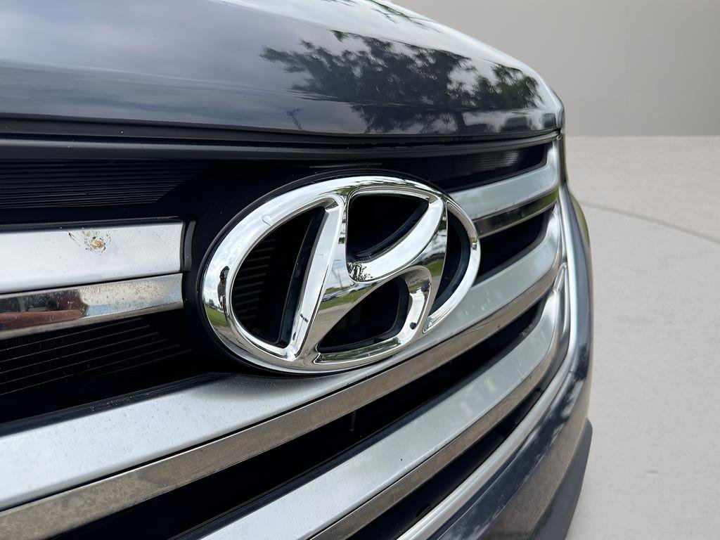 Used 2015 Hyundai Santa Fe Sport 2.0T w/ Option Group 05 AWD/4WD image 13