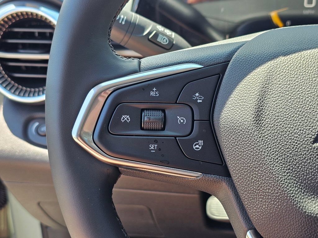New 2026 Chevrolet Trax ACTIV w/ Sunroof Package FWD image 27