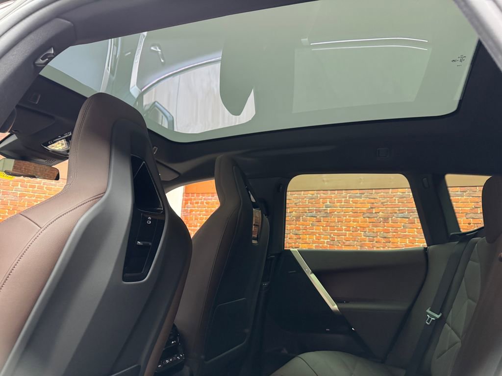 Used 2026 BMW iX xDrive45 image 3