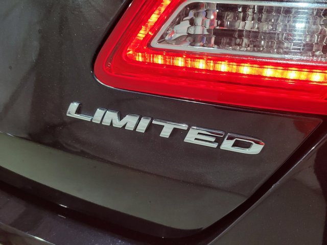 Used 2019 Ford Taurus Limited image 57