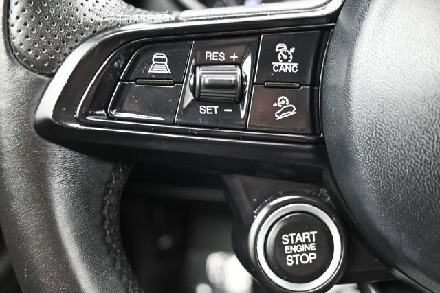 Used 2023 Alfa Romeo Stelvio Ti AWD/4WD image 23