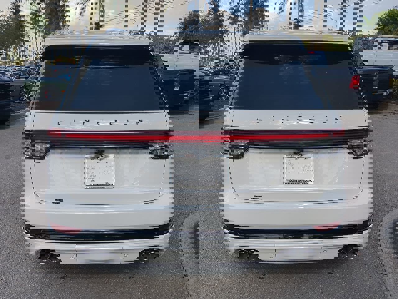 Used 2025 Lincoln Aviator Black Label w/ Jet Appearance Package image 6