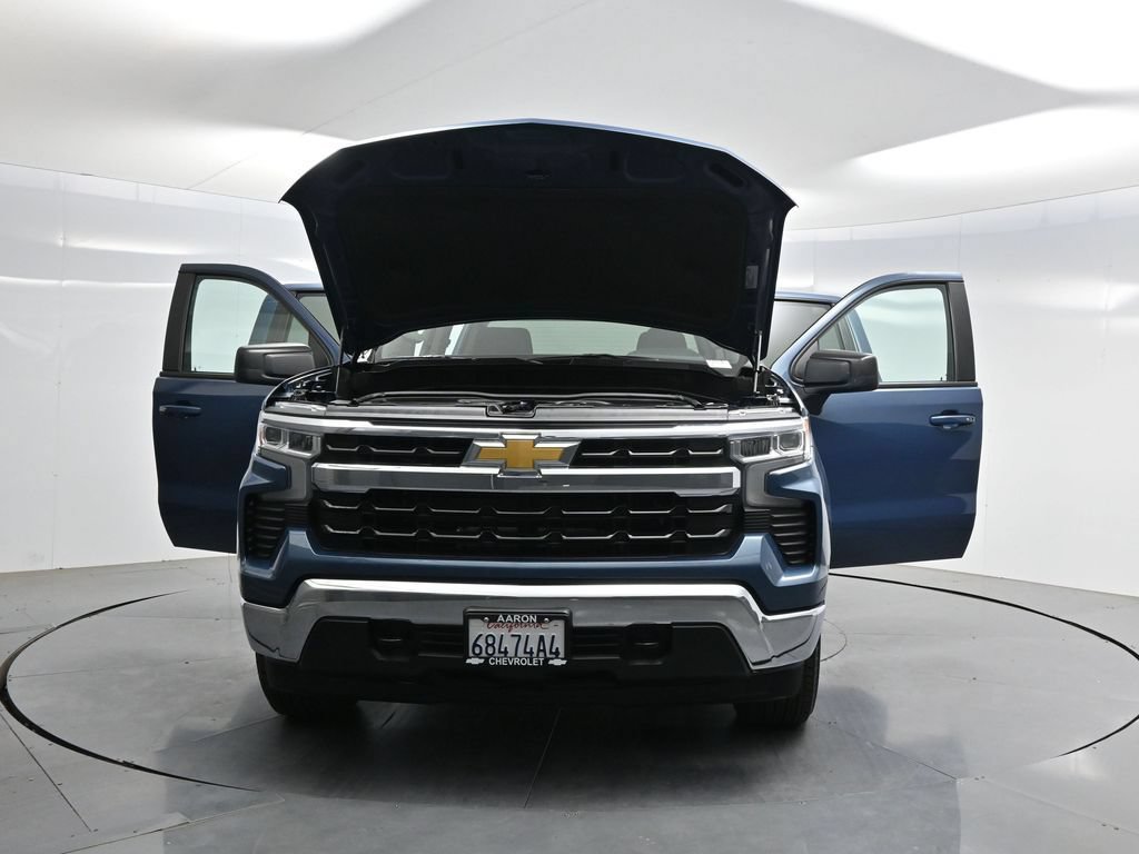 Used 2024 Chevrolet Silverado 1500 LT AWD/4WD image 44