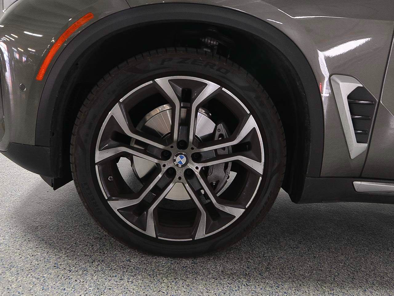 Used 2026 BMW X5 xDrive40i w/ Climate Comfort Package AWD/4WD image 5