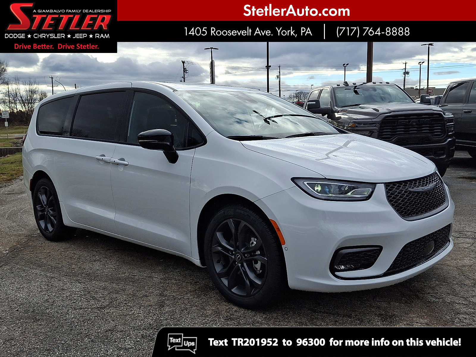 New 2026 Chrysler Pacifica Select image 1