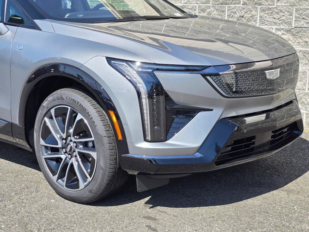 New 2026 Cadillac Optiq Sport 1 AWD/4WD image 15