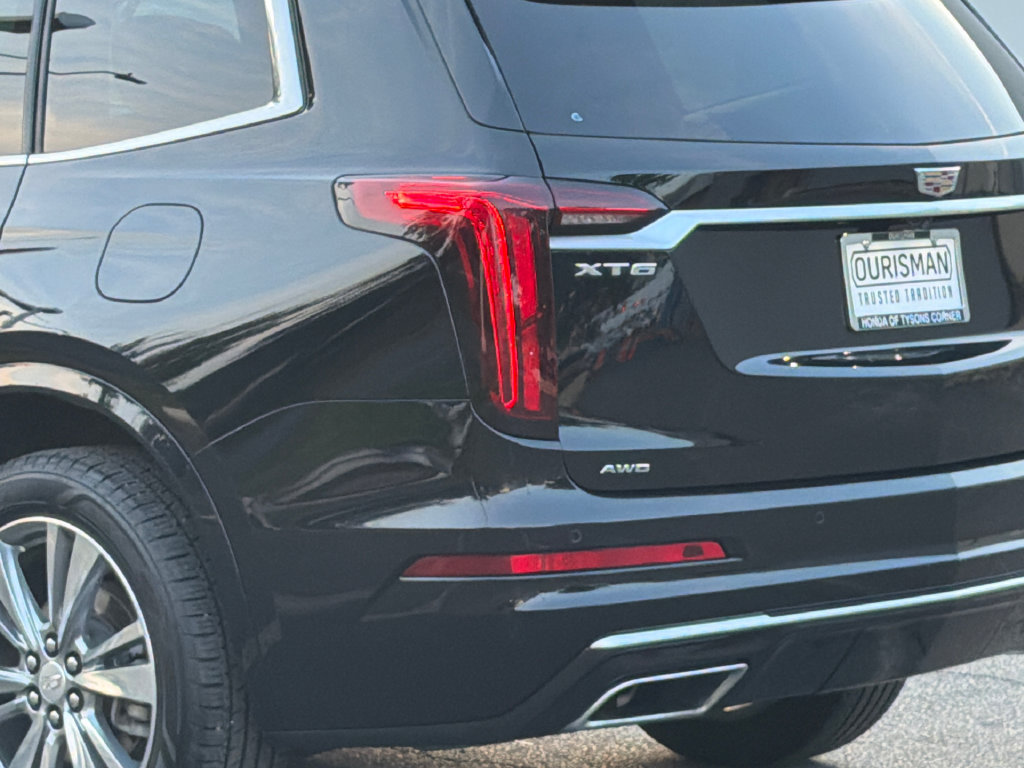 Used 2023 Cadillac XT6 Premium Luxury AWD/4WD image 7