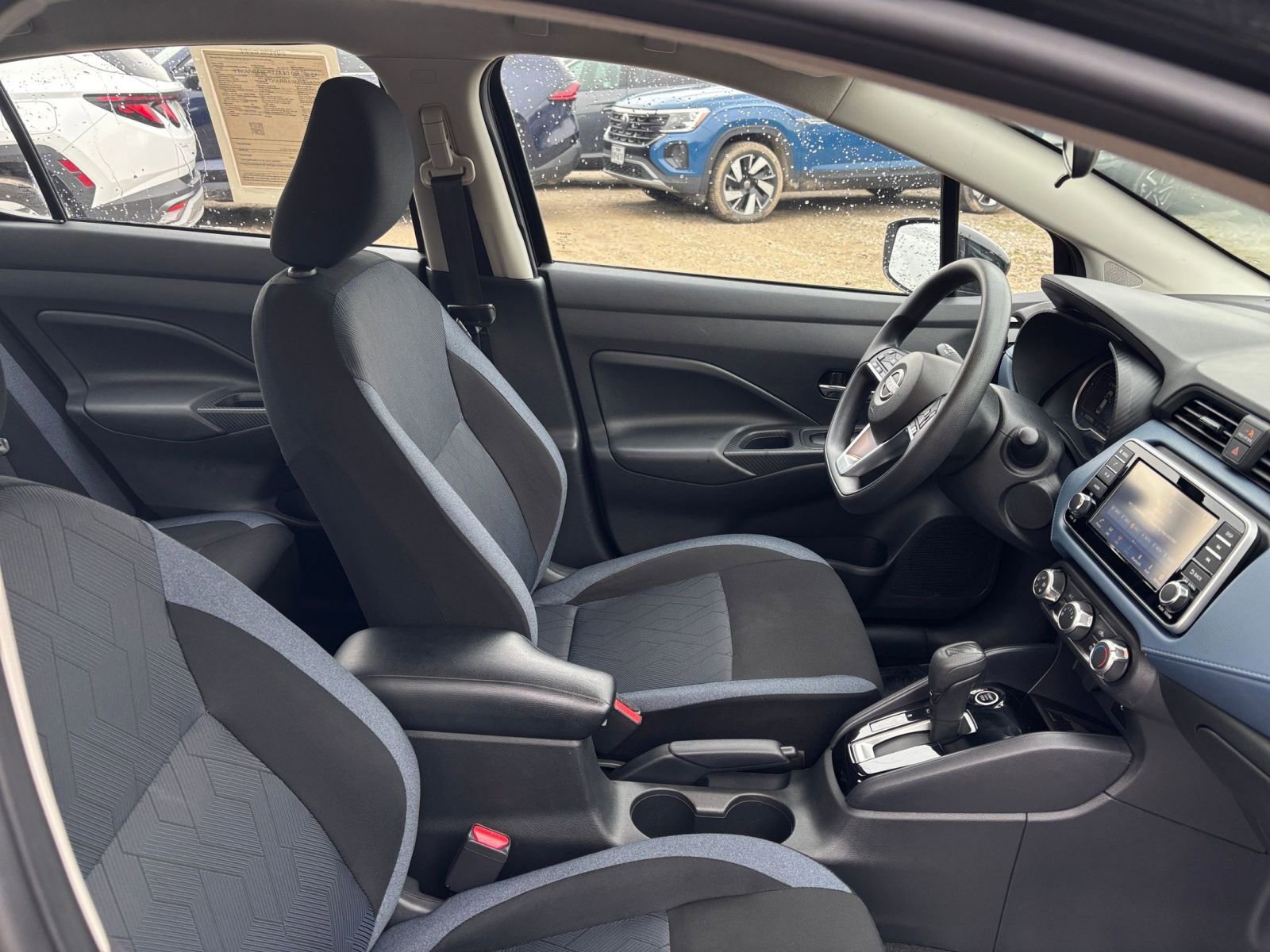 Used 2025 Nissan Versa SV image 24