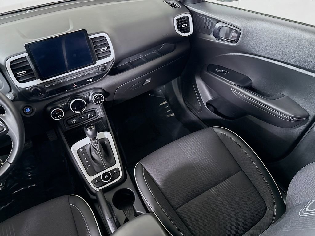 Certified 2024 Hyundai Venue Limited image 27