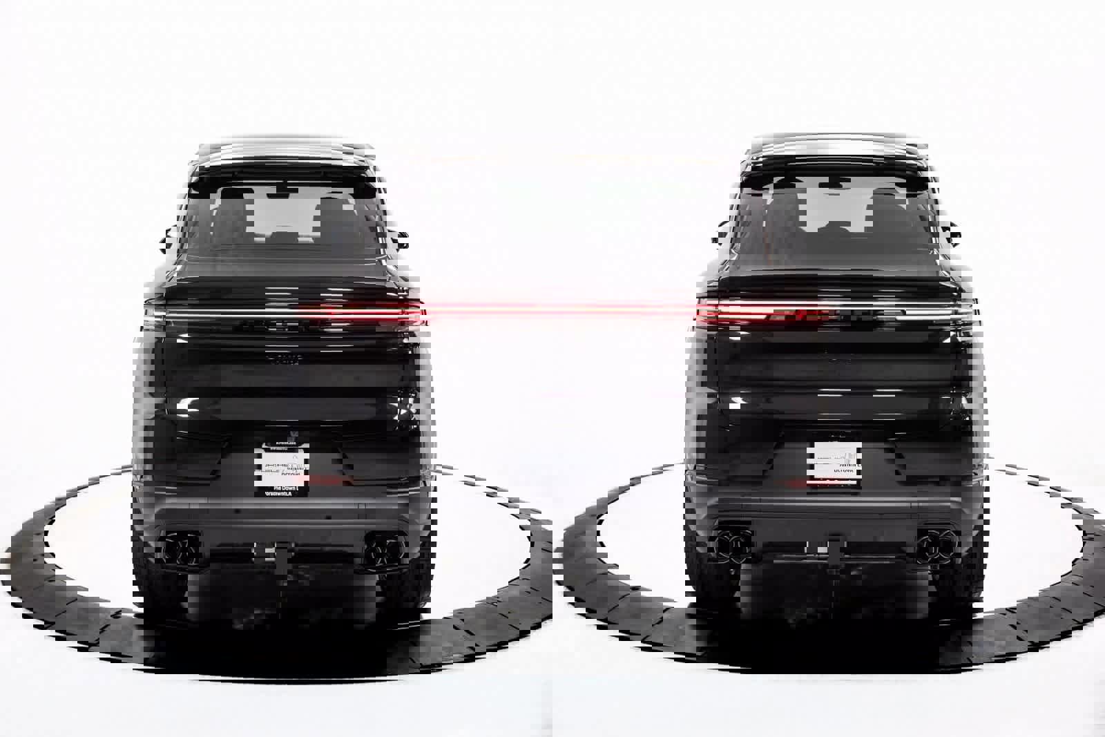 Certified 2025 Porsche Cayenne Coupe image 6