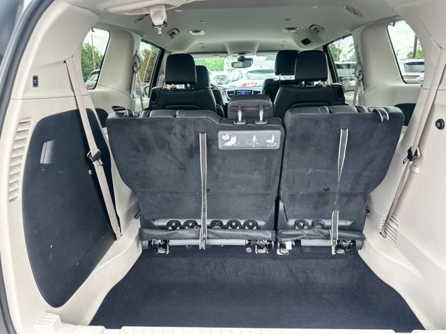Used 2020 Chrysler Pacifica Touring-L Plus w/ Advanced Safetytec Group FWD image 24