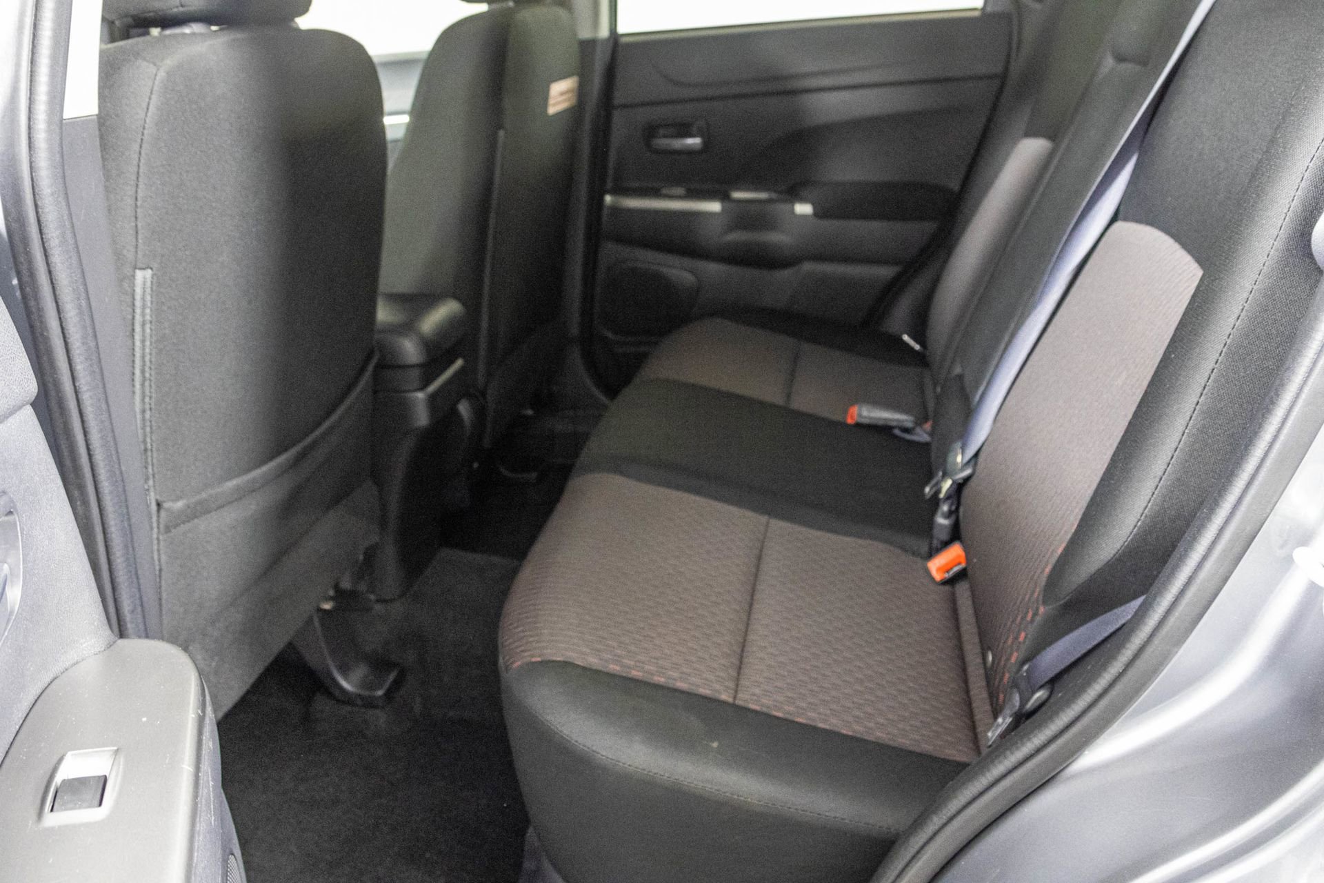 Used 2018 Mitsubishi Outlander Sport ES image 33