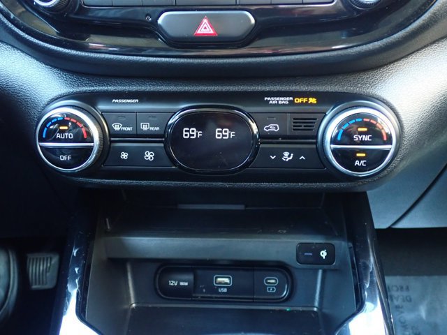 Used 2023 Kia Soul S FWD image 18