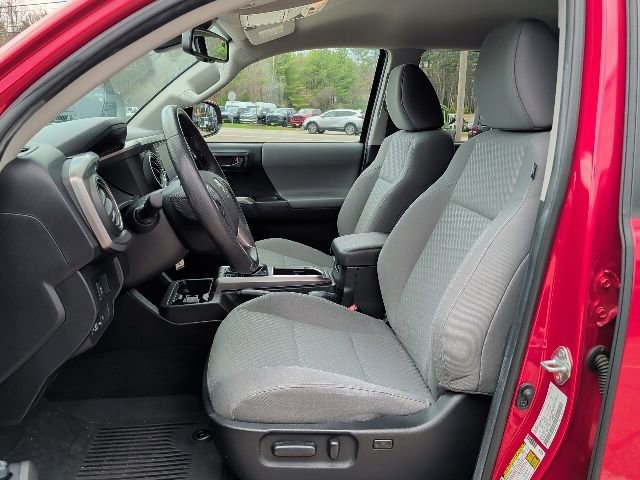 Used 2022 Toyota Tacoma SR5 AWD/4WD image 14