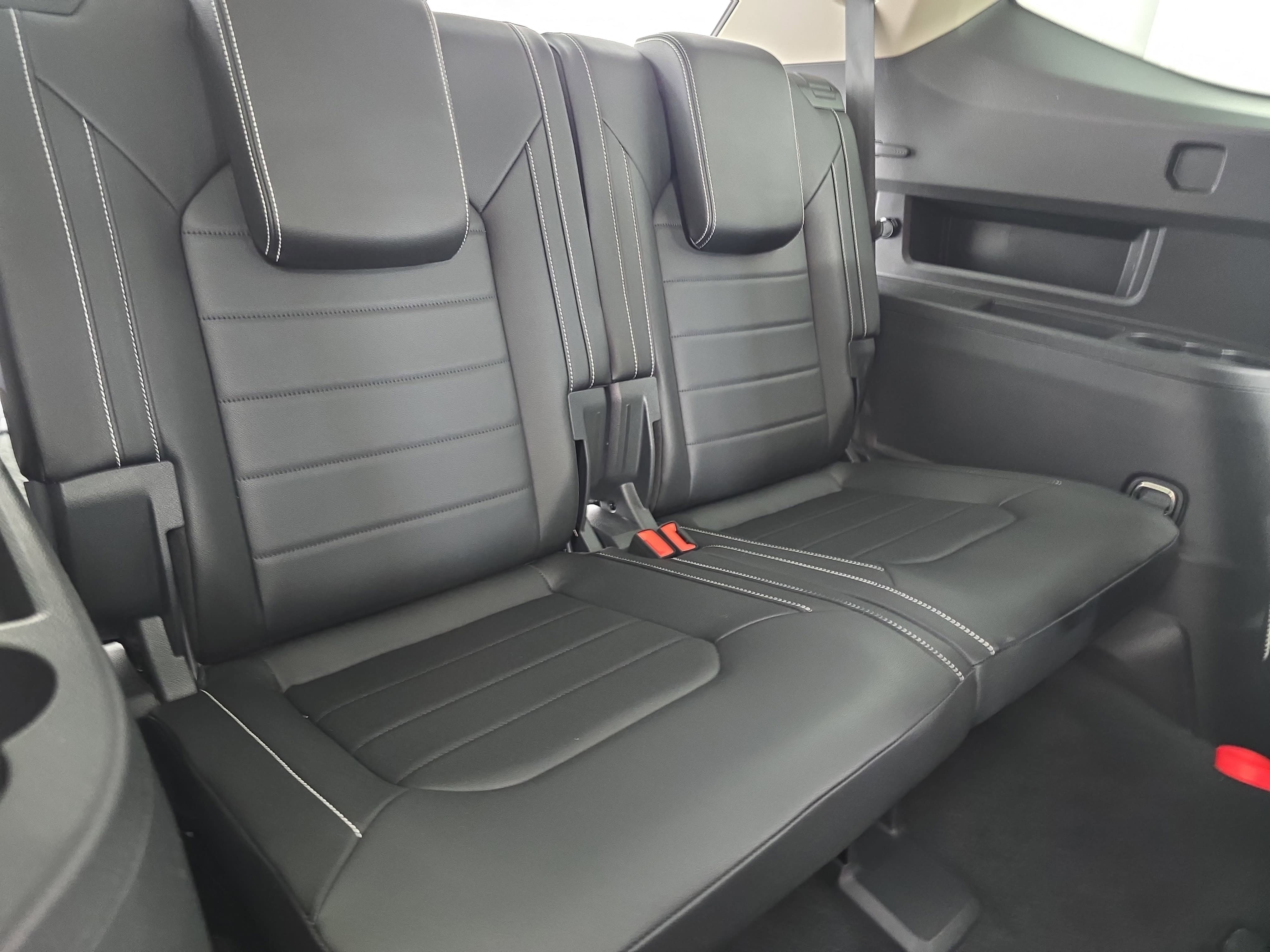 Certified 2025 Volkswagen Atlas SEL AWD/4WD image 12