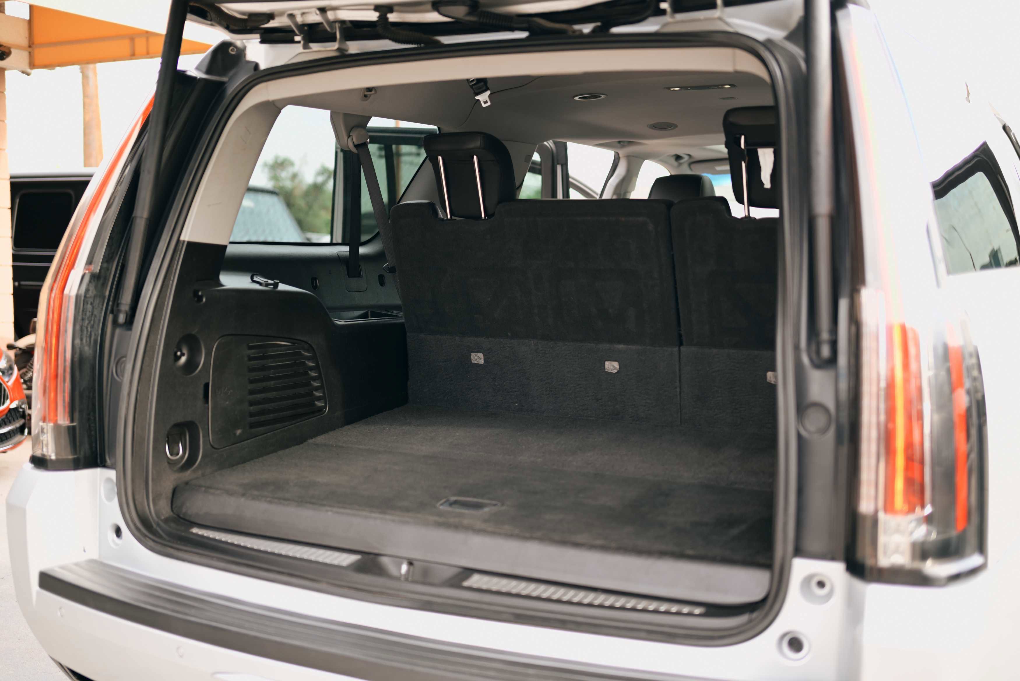 Used 2019 Cadillac Escalade ESV Luxury image 13