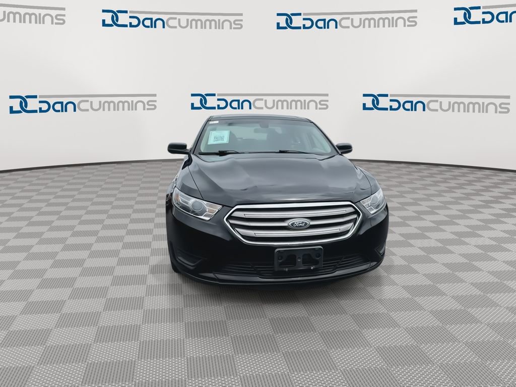 Used 2016 Ford Taurus SE FWD image 3