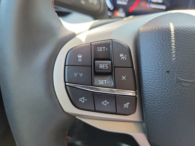 Used 2026 Ford Explorer Active w/ Active Comfort Package RWD image 5