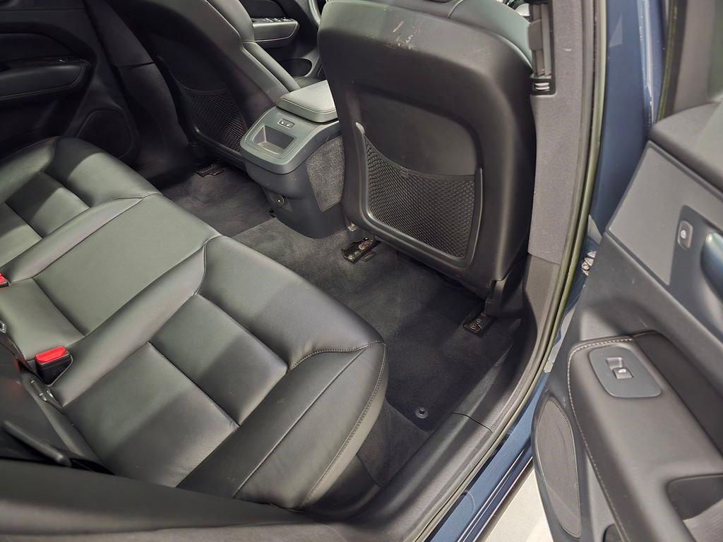 Used 2023 Volvo XC60 B5 Core AWD/4WD image 30