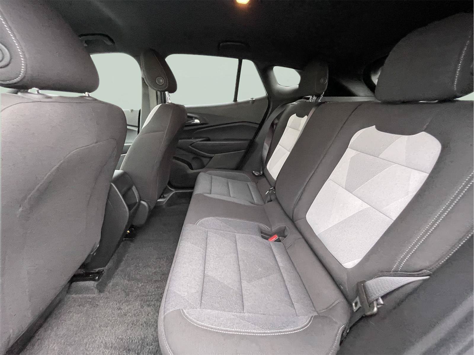 Used 2024 Chevrolet Trax RS w/ Driver Confidence Package FWD image 16