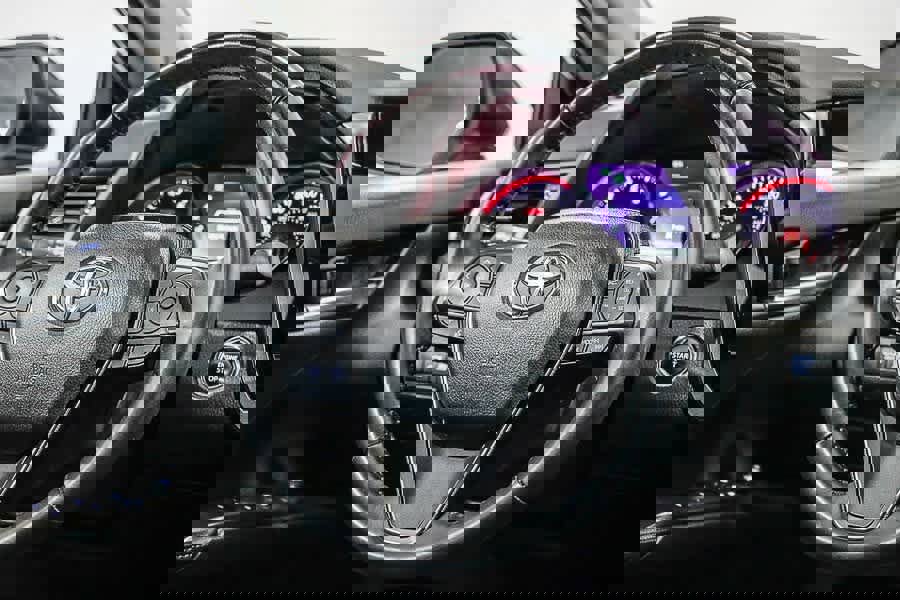 Used 2023 Toyota Camry XSE image 15