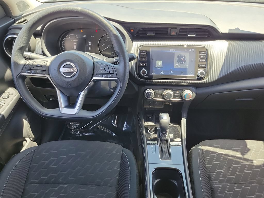 Used 2024 Nissan Kicks SV FWD image 10