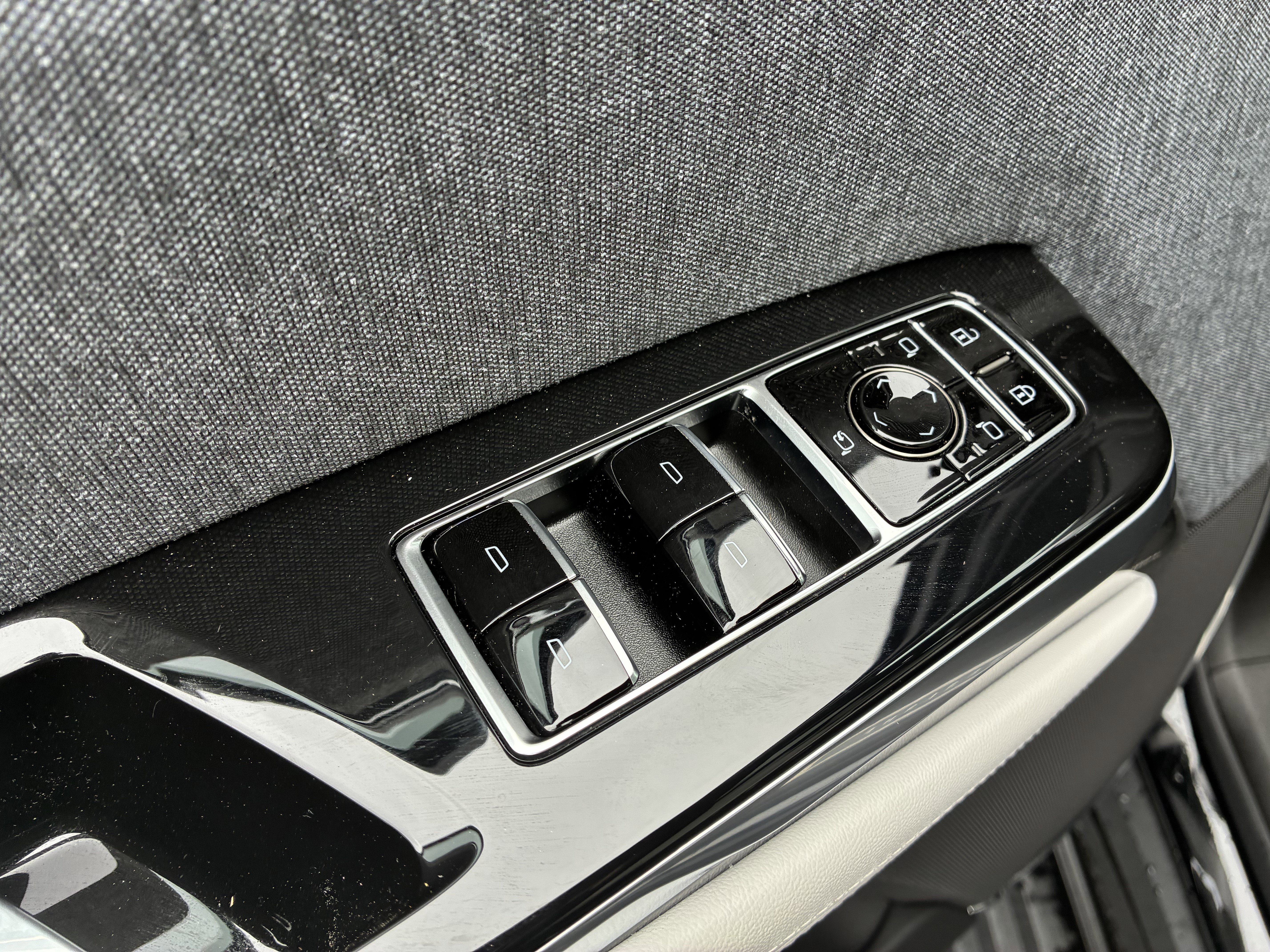 Used 2026 Cadillac Escalade Platinum Sport w/ LPO, Floor Liner Package AWD/4WD image 26