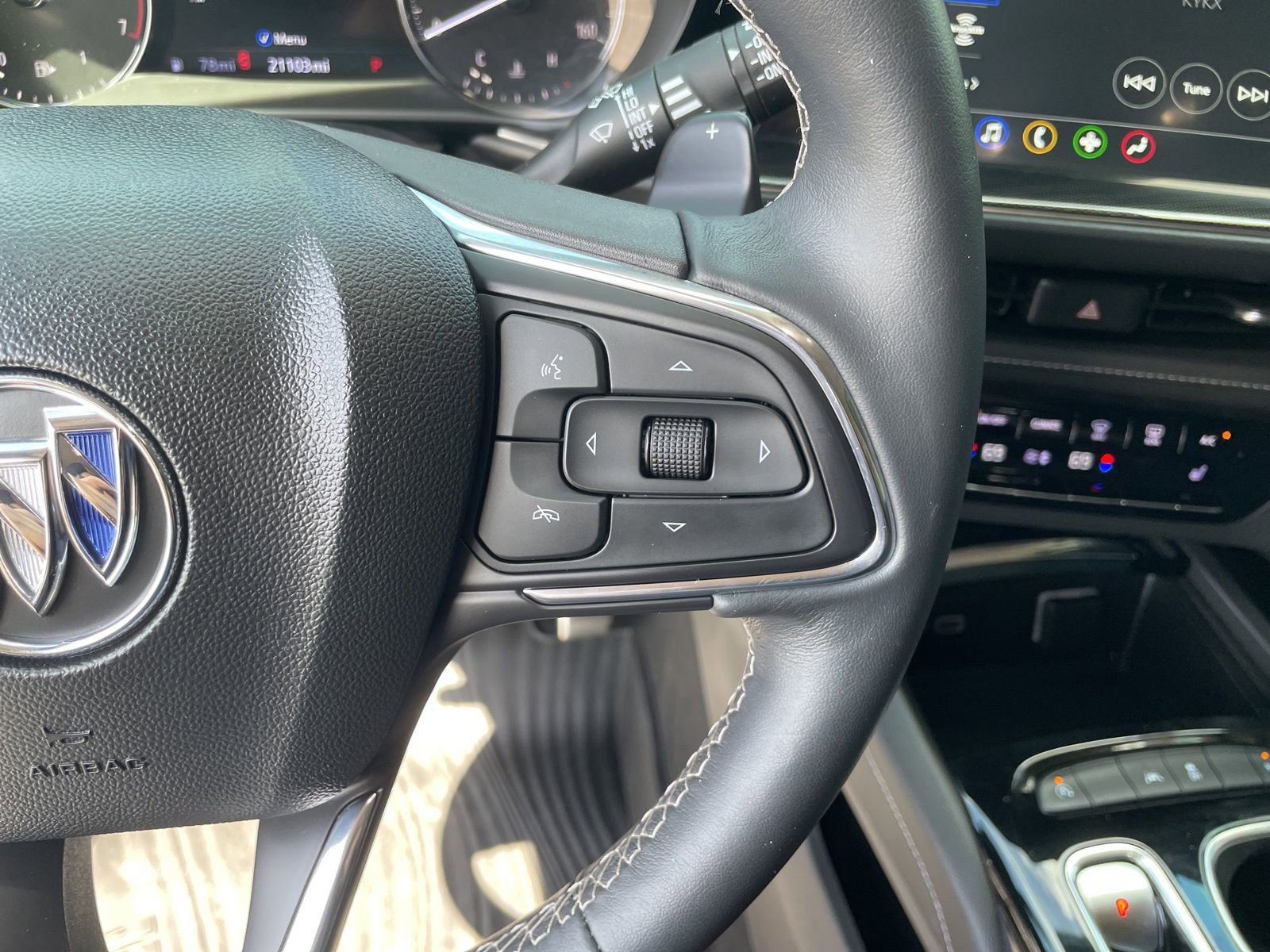 Used 2023 Buick Envision Essence w/ Sport Touring Package image 17