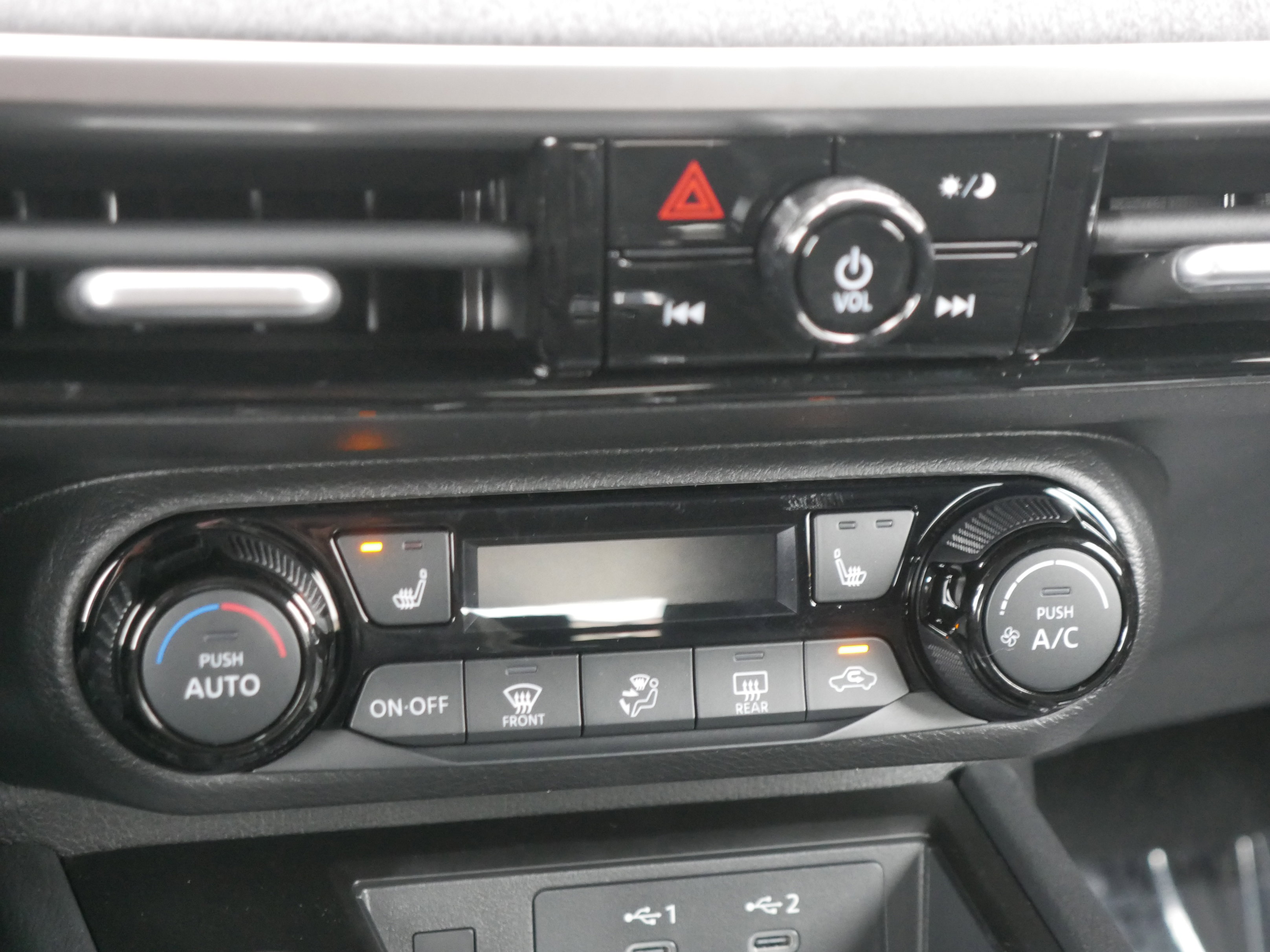 New 2026 Nissan Kicks SV w/ SV Premium Package image 12