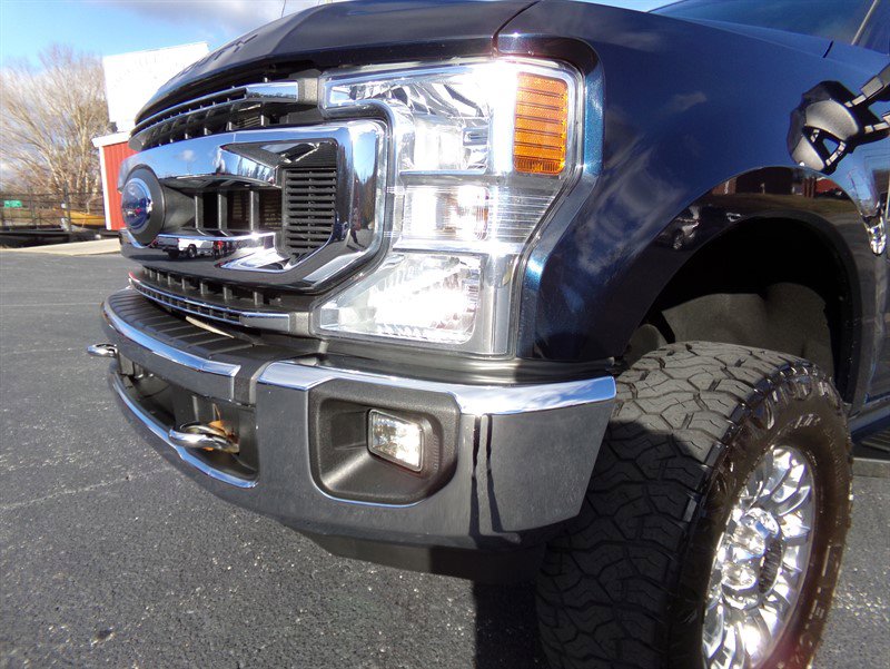 Used 2021 Ford F250 XLT w/ XLT Premium Package image 4