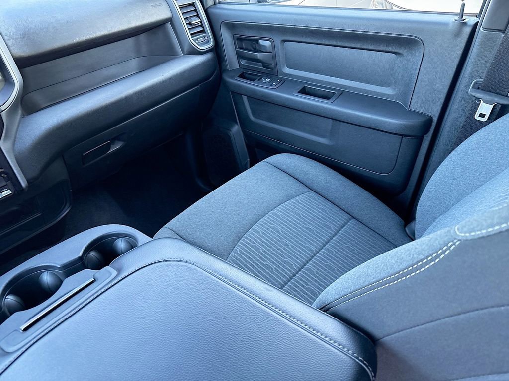 Used 2024 RAM 3500 Tradesman w/ Chrome Appearance Group image 22