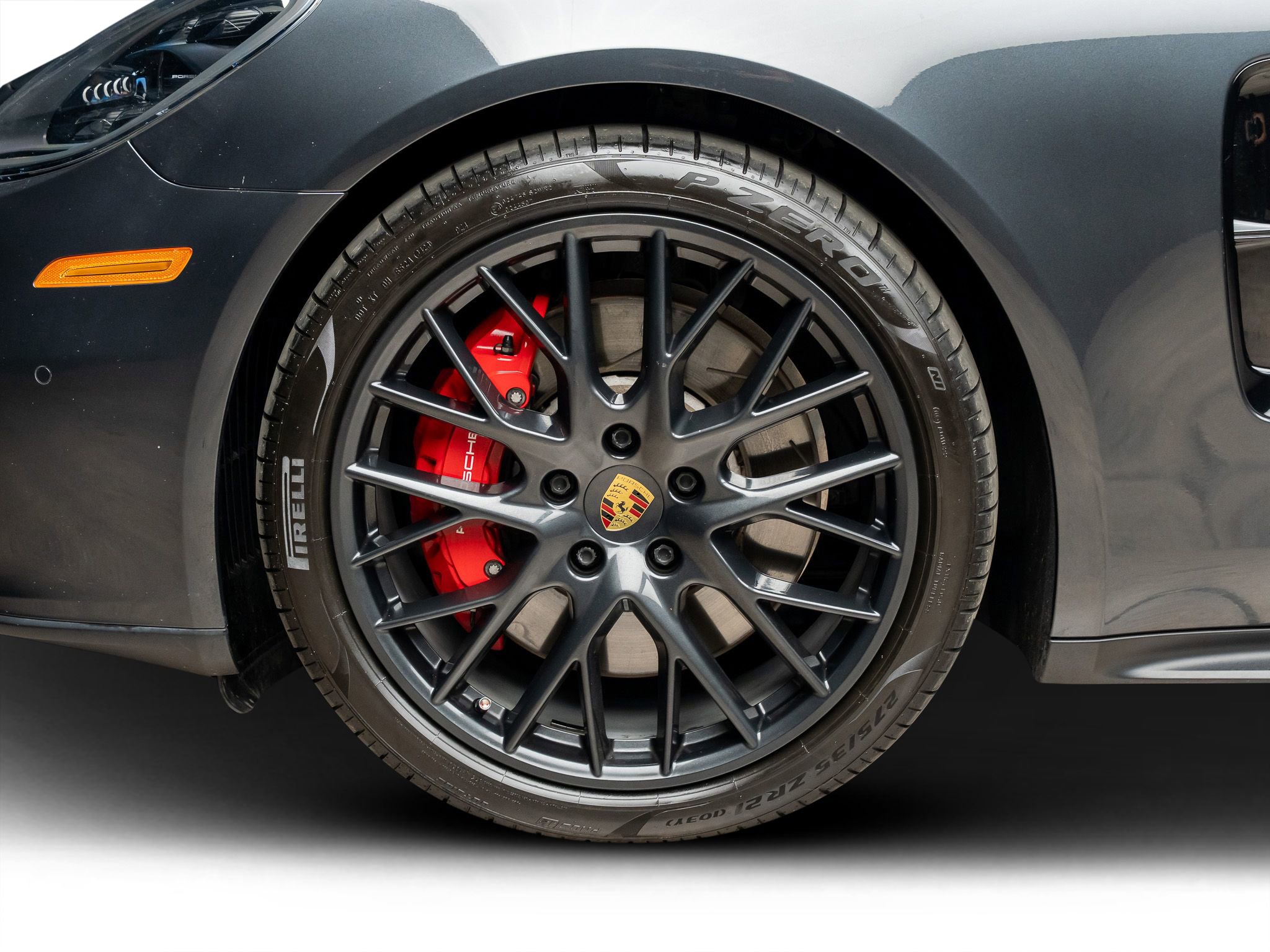 Used 2019 Porsche Panamera GTS w/ Assistance Package image 29