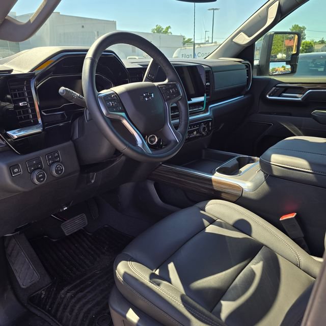 Used 2025 Chevrolet Silverado 2500 LT w/ Trail Boss Package AWD/4WD image 14
