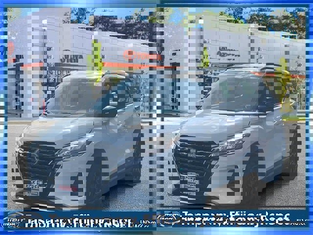 Used 2024 Nissan Kicks SR image 4