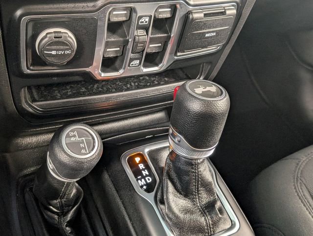 Used 2022 Jeep Wrangler Unlimited Sport image 21