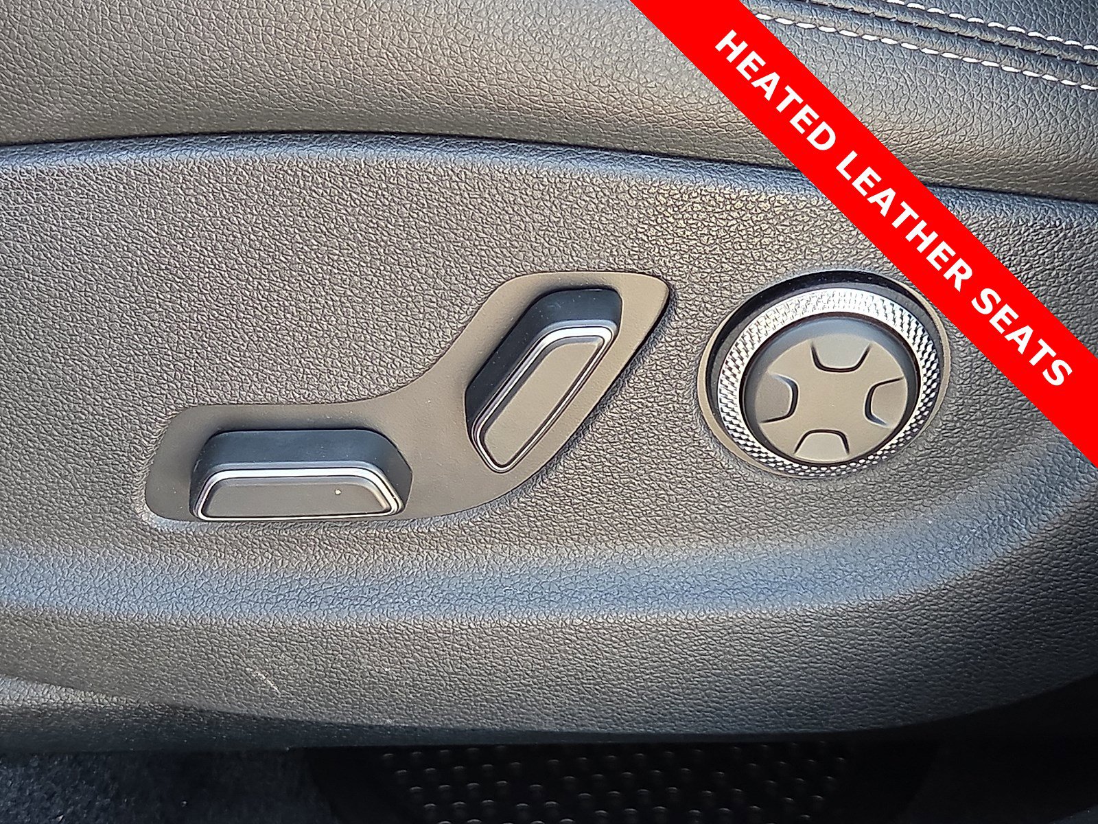 Used 2025 Genesis GV70 2.5T AWD/4WD image 14