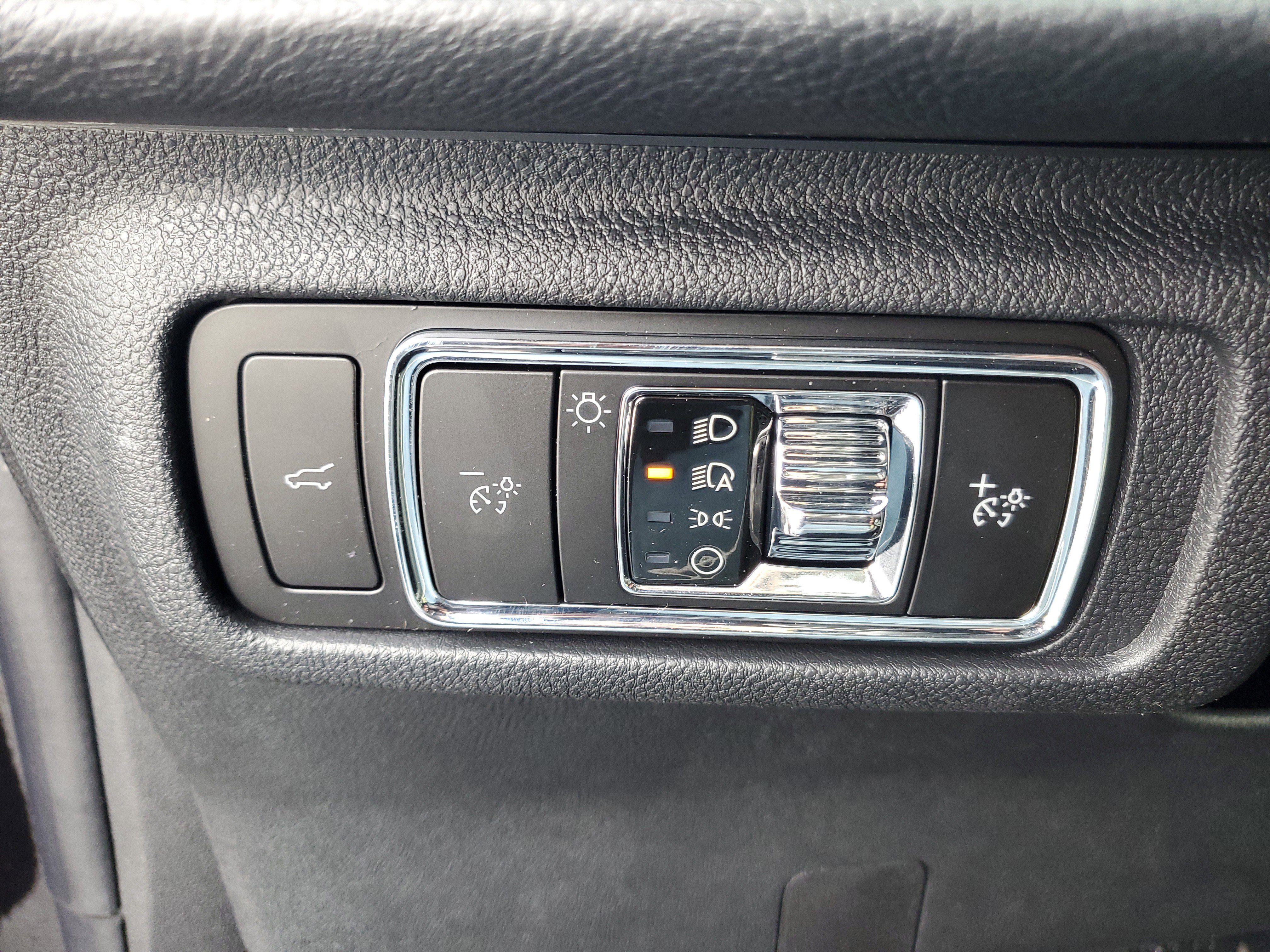 New 2026 Lincoln Corsair Premiere image 14