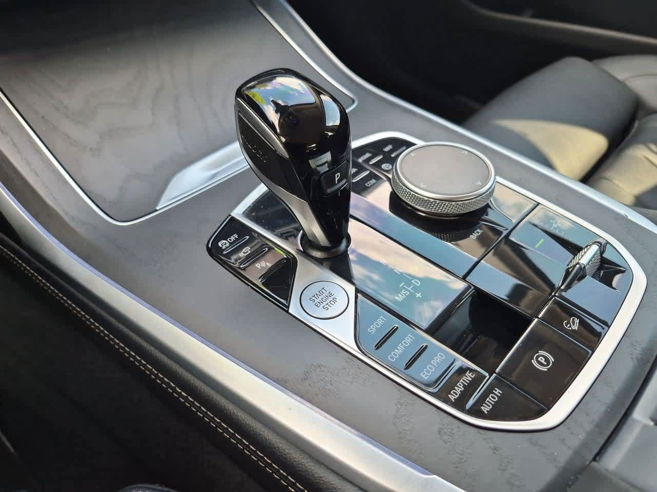 Used 2022 BMW X7 xDrive40i w/ Premium Package AWD/4WD image 35