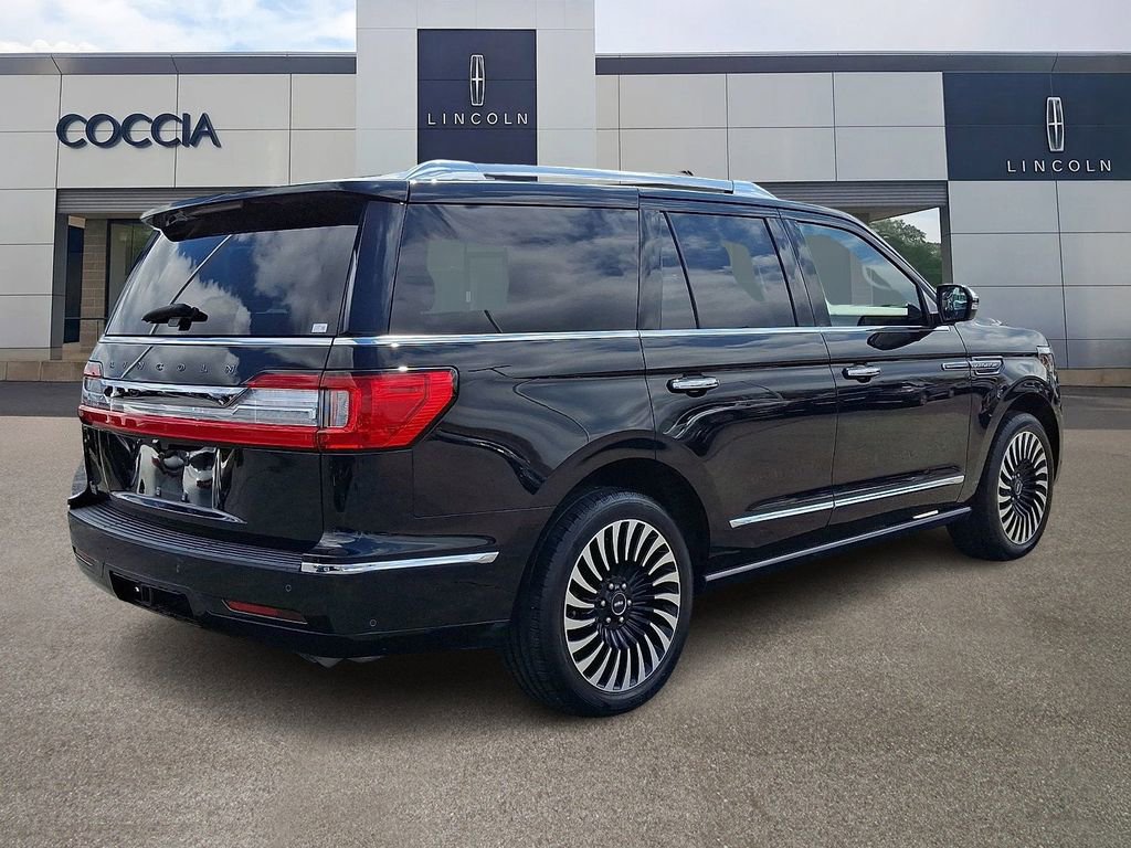 Used 2018 Lincoln Navigator Black Label w/ Cargo Package image 4