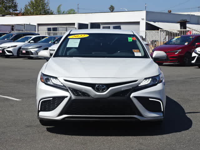 Certified 2022 Toyota Camry XSE FWD image 3