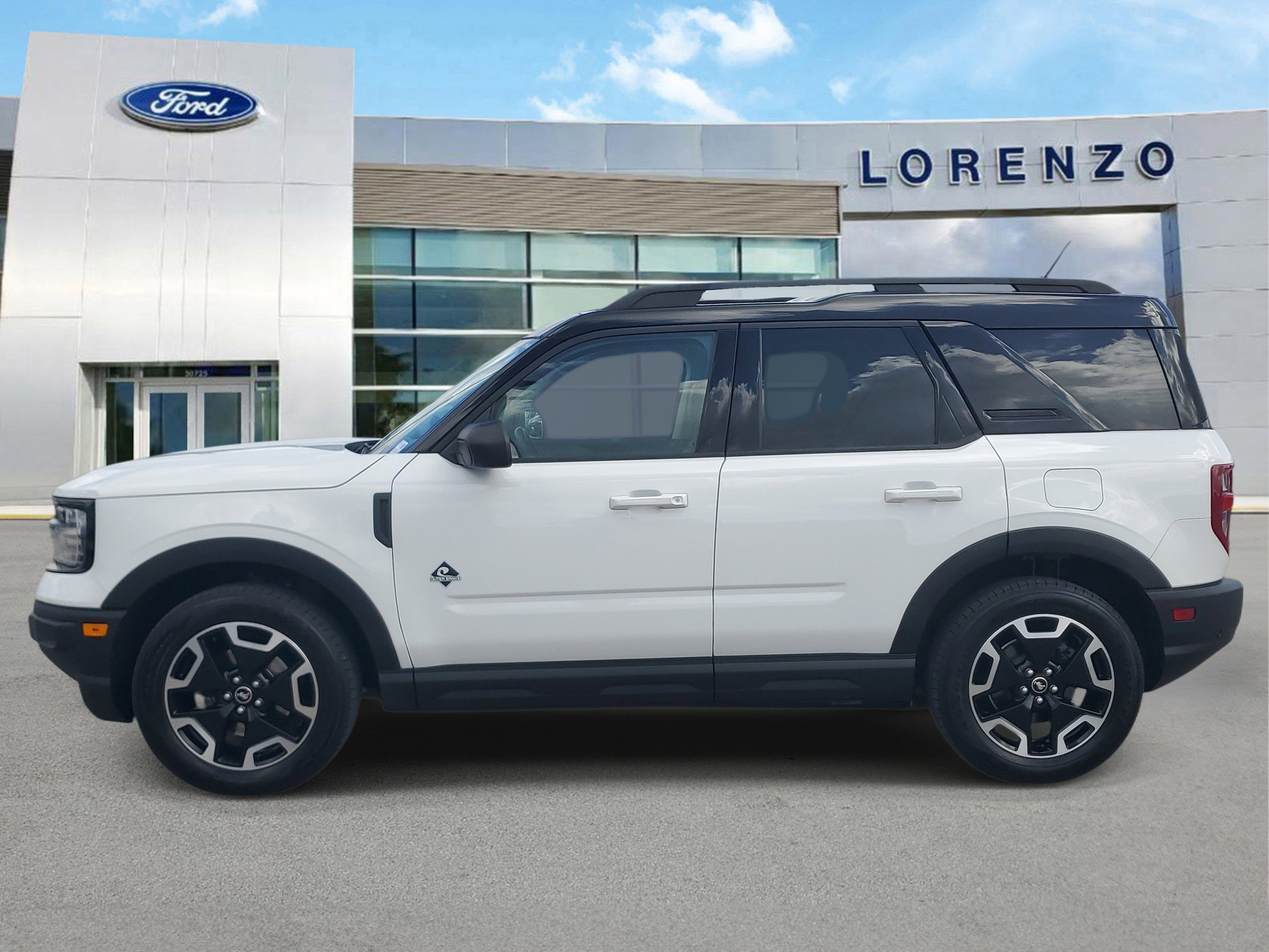 Used 2021 Ford Bronco Sport Outer Banks w/ Outer Banks Package AWD/4WD image 8
