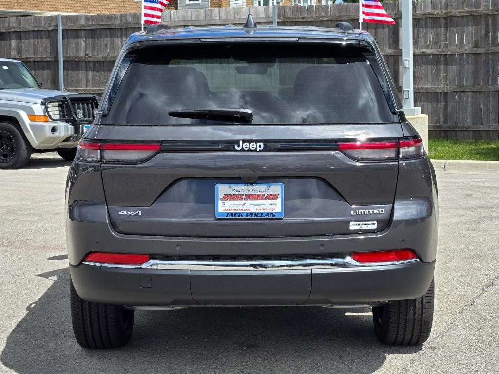 New 2025 Jeep Grand Cherokee Limited image 11