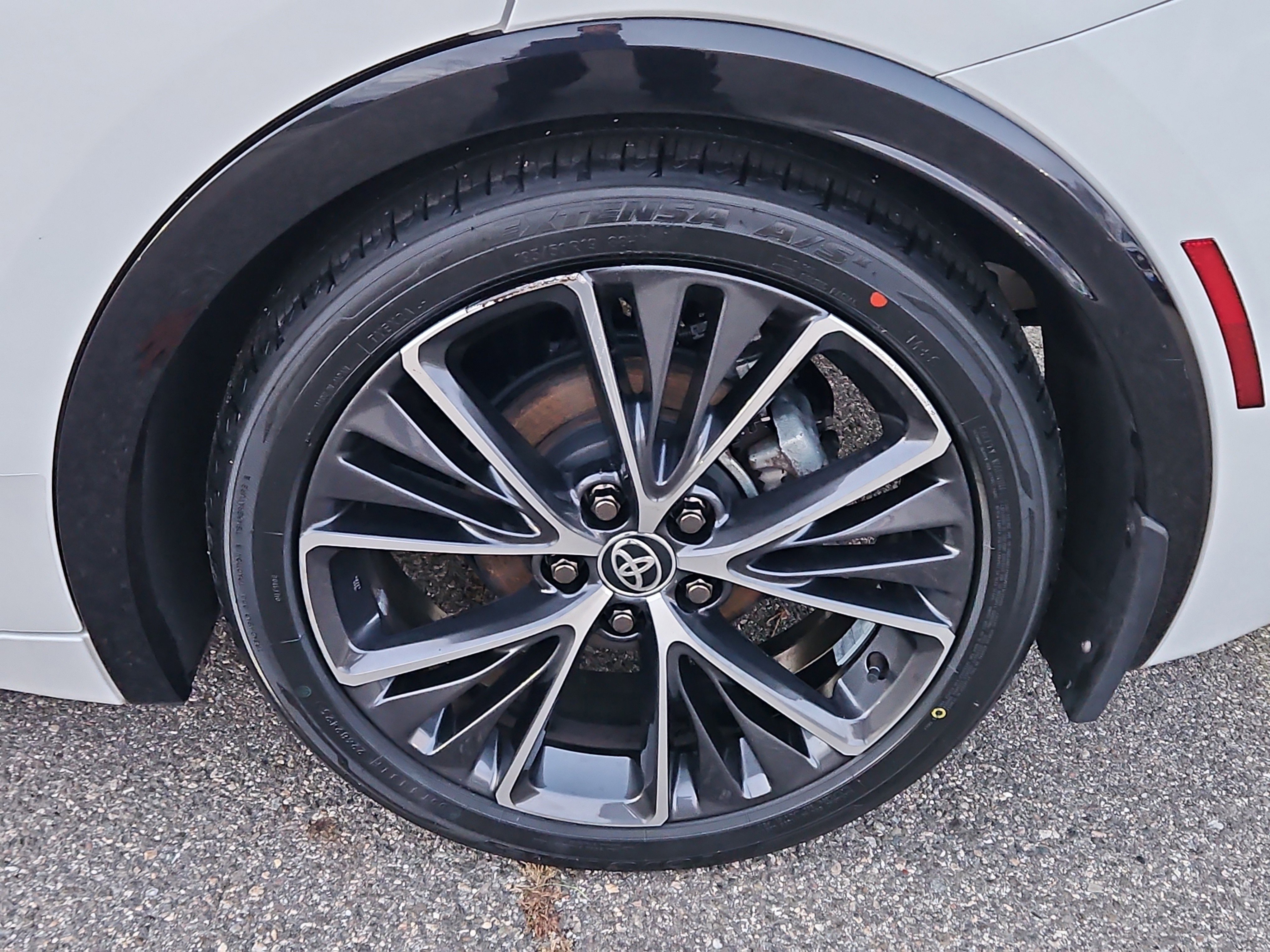 Used 2024 Toyota Prius XLE image 8