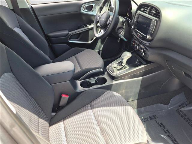 Used 2024 Kia Soul LX w/ Option Group 015 FWD image 19
