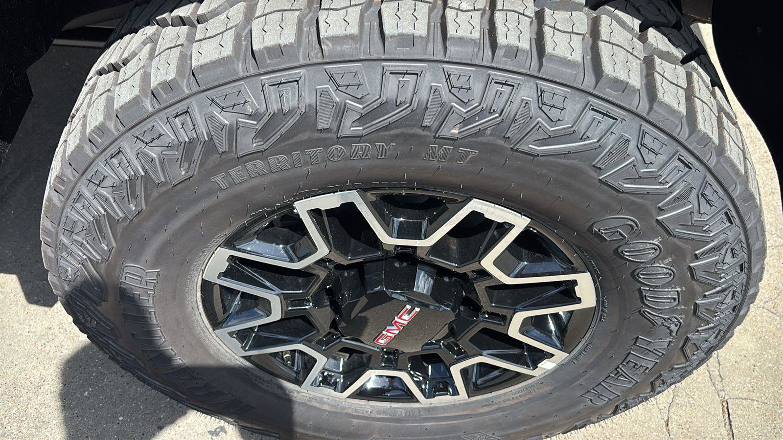 New 2026 GMC Sierra 2500 AT4X image 11