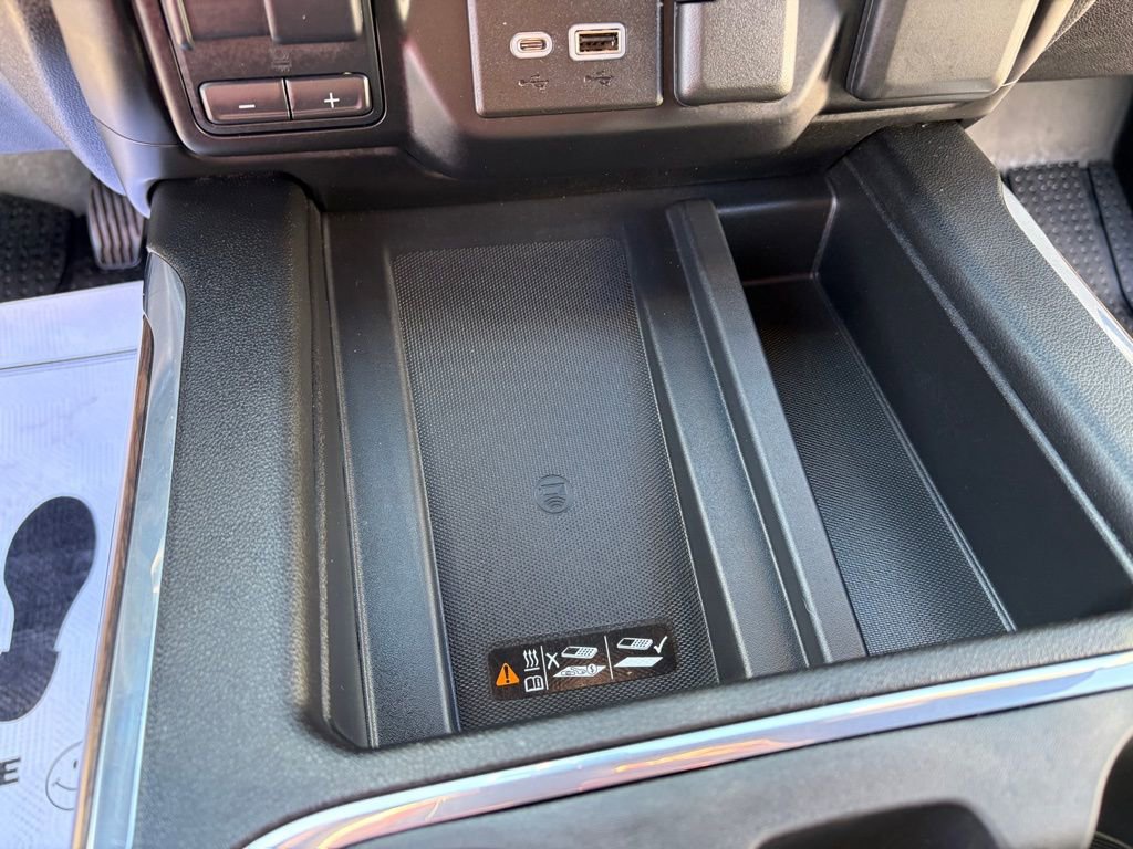 Used 2021 Chevrolet Silverado 3500 High Country image 15