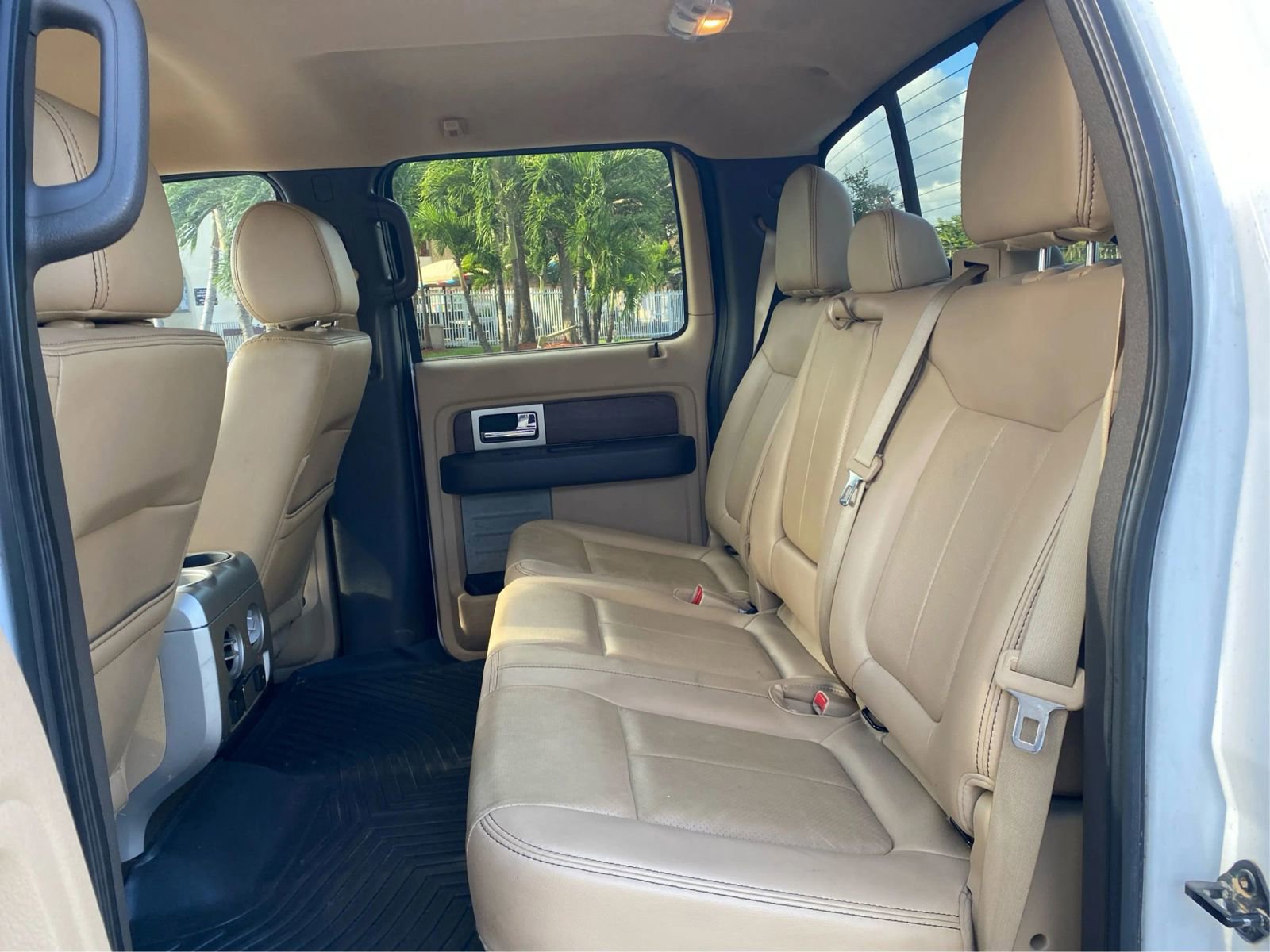 Used 2014 Ford F150 Lariat w/ Equipment Group 501A Mid image 10
