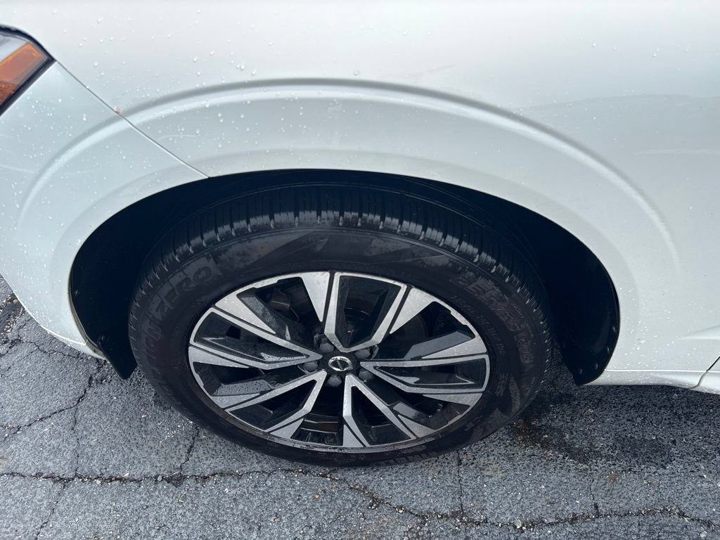 Used 2023 Volvo XC60 B5 Core w/ Climate Package AWD/4WD image 6